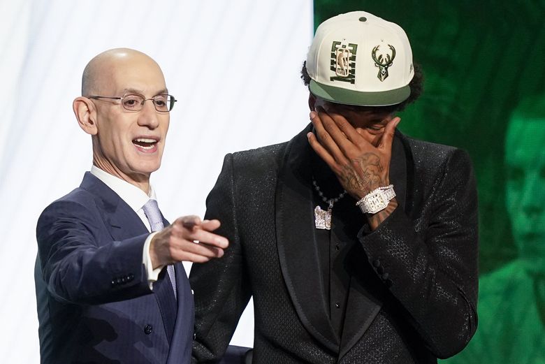 The Athletic NBA on X: Paolo Banchero — who grew up in Seattle, WA —  showed up to the #NBADraft2022 in a purple suit. “I wore this color cause  everyone gave my