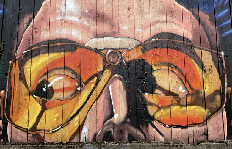 On this gnarly mural at Bottleworks in Wallingford, you’ll find Hunter S. Thompson and a sinister-seeming serpent.