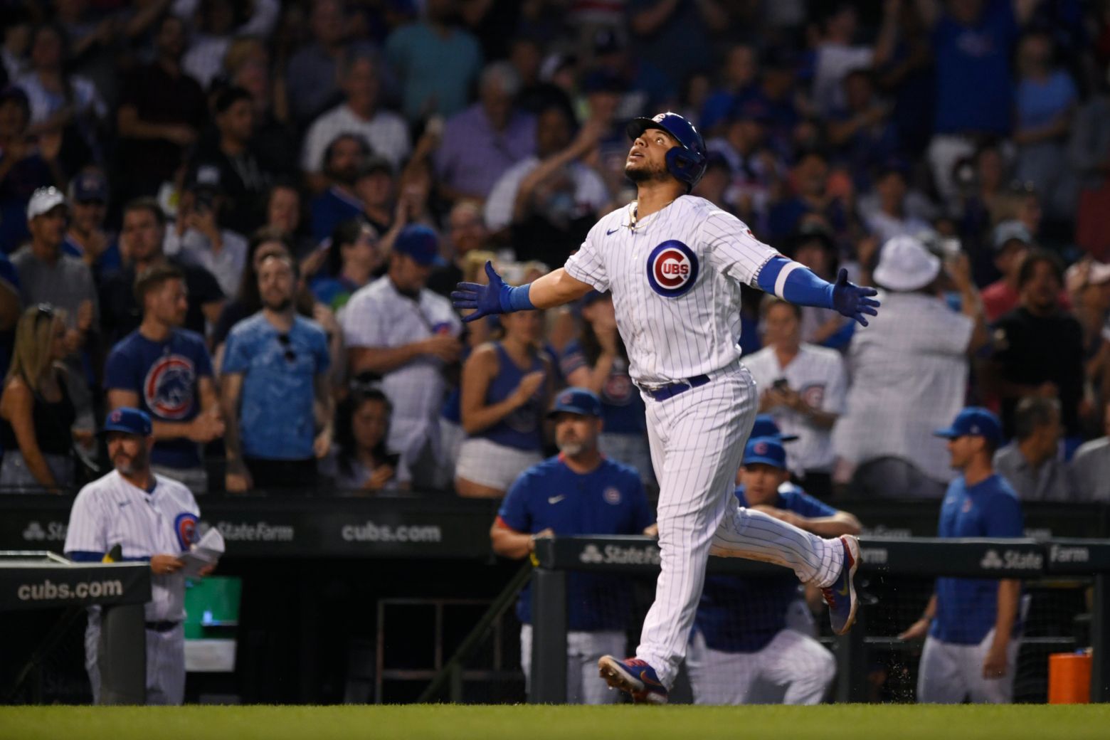 Cubs offense explodes for six homers, 13 runs behind red-hot Willson  Contreras 