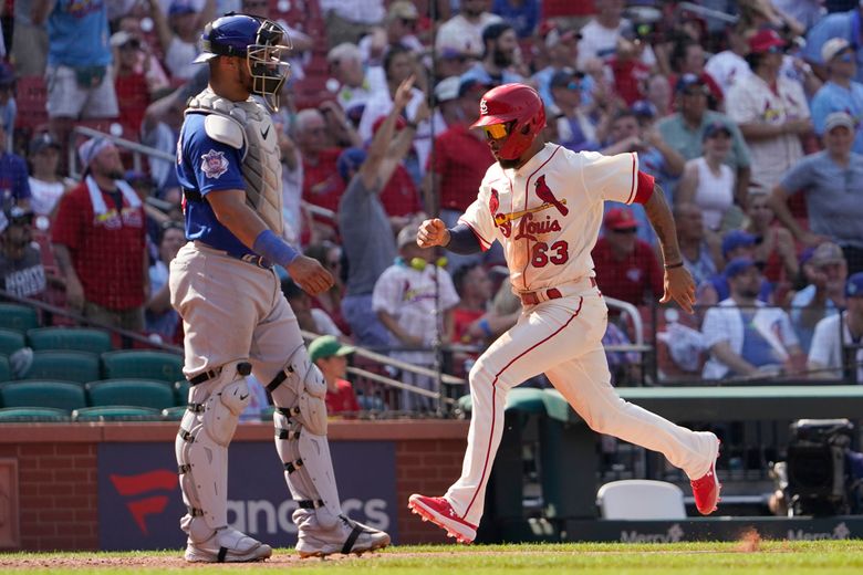 Herrera's 8th inning sac fly helps Cardinals beat Cubs