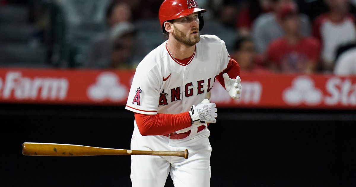 Angels rally to defeat White Sox on Opening Day