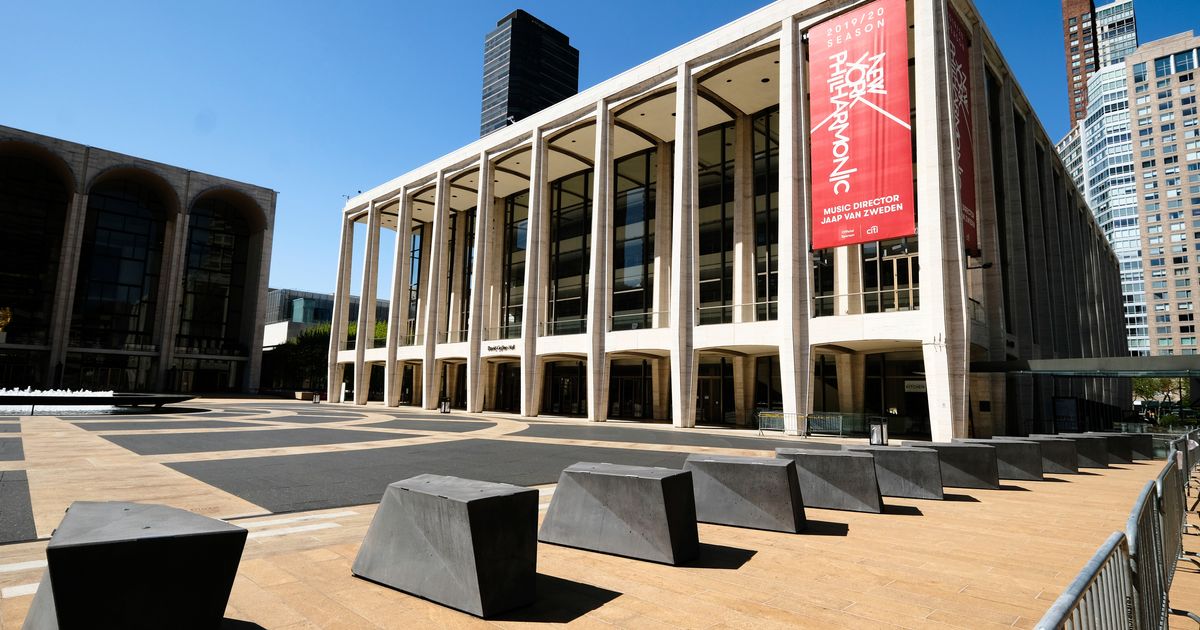 ny-philharmonic-restores-salaries-to-pre-pandemic-levels-the-seattle