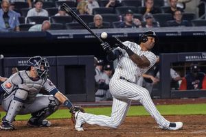 Yankees beat Astros, Verlander 3-1