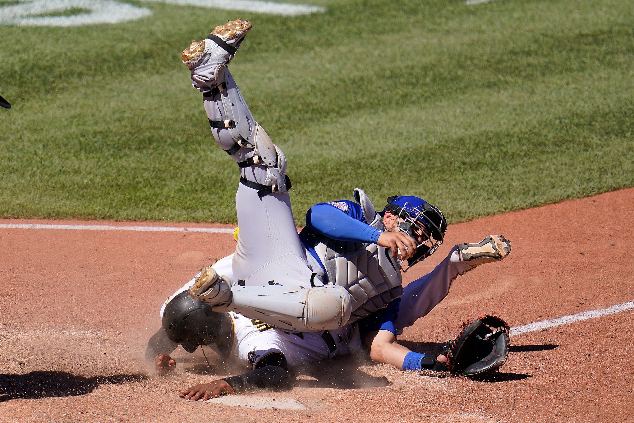 Cubs edge Cardinals 4-3 on Friday