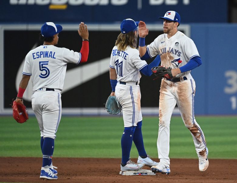 HRs lead Blue Jays to victory over Phillies on beginning of Players' Weekend