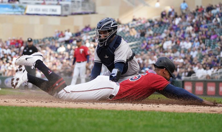 Yankees' Anthony Rizzo frustrated after being ejected by home