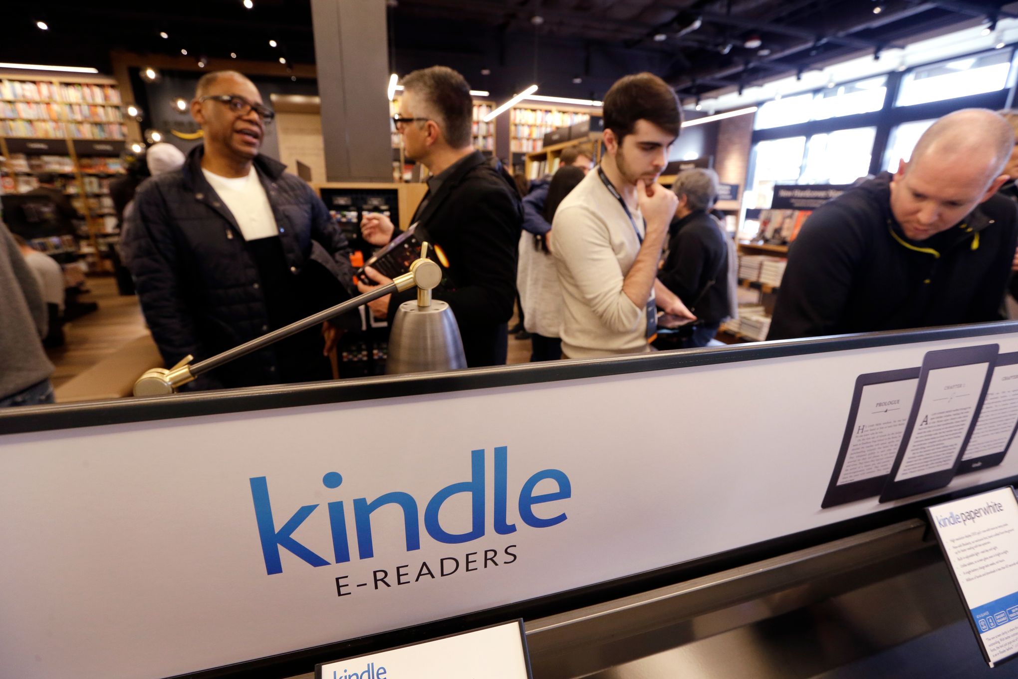 is closing its Kindle store in China