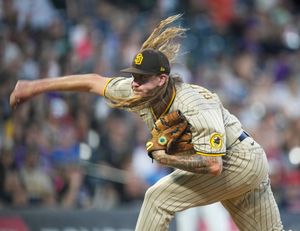 C.J. Cron homers twice, defense puts on a clinic as Colorado Rockies beat  the San Diego Padres, Rockies