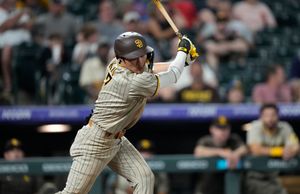 C.J. Cron homers twice, defense puts on a clinic as Colorado Rockies beat  the San Diego Padres, Rockies