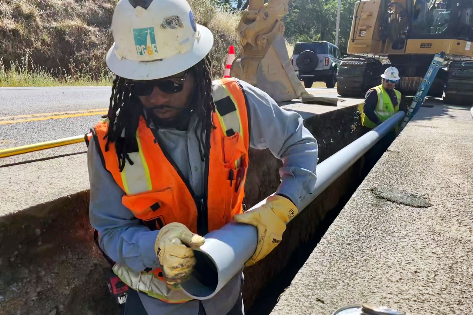 PG&E moves power underground in plan to bury 10,000 miles | The Seattle  Times