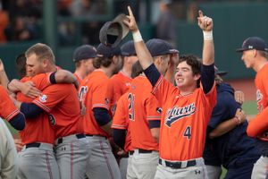 Analysis: Breaking down 8 teams in the College World Series