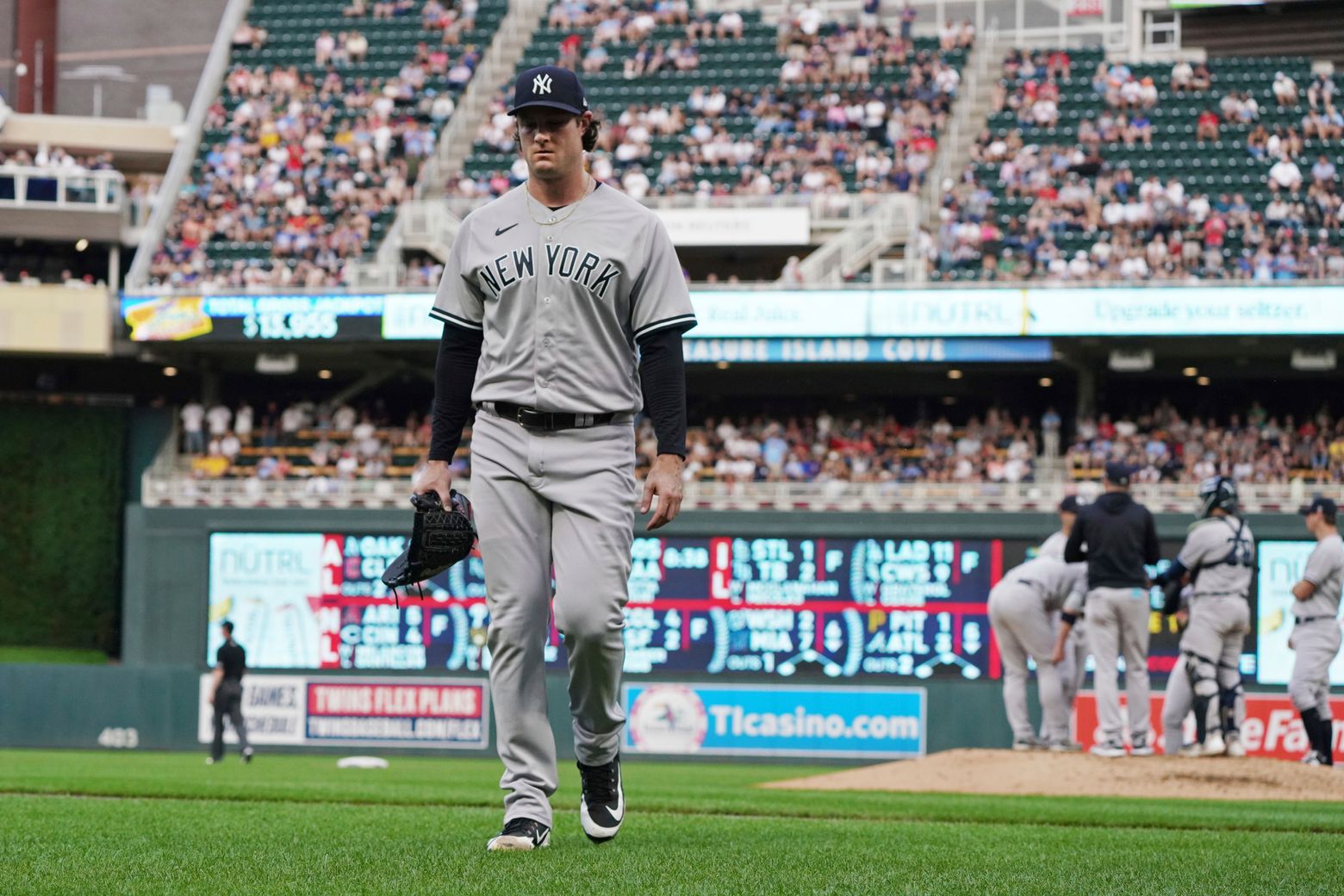 Minnesota Twins 9-Run 1st Inning Tops New York Yankees