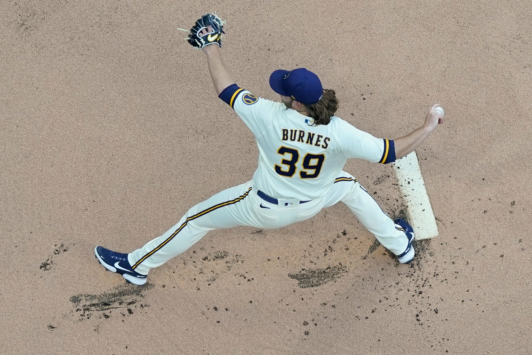 MILWAUKEE, WI - MAY 10: Milwaukee Brewers right fielder Tyrone