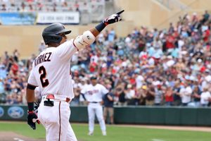 Twins sparkplug Luis Arraez rises to top of batting race - Hawaii  Tribune-Herald