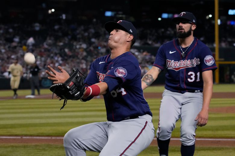 Miranda HR gives Twins walk-off, 4-1 win against Brewers