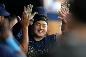 McClanahan wins 5th straight start, Rays sweep 3 from Cards