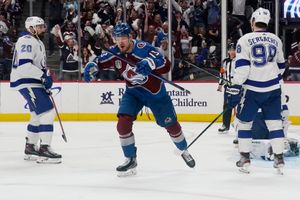 Speedy Colorado Avalanche zoom to 2-0 series lead over Bolts –