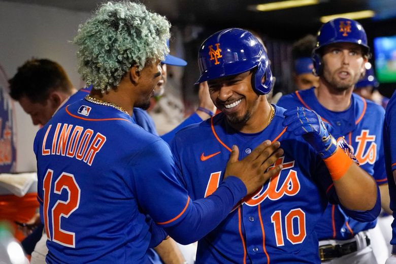 Mets have new-look patch on their uniforms