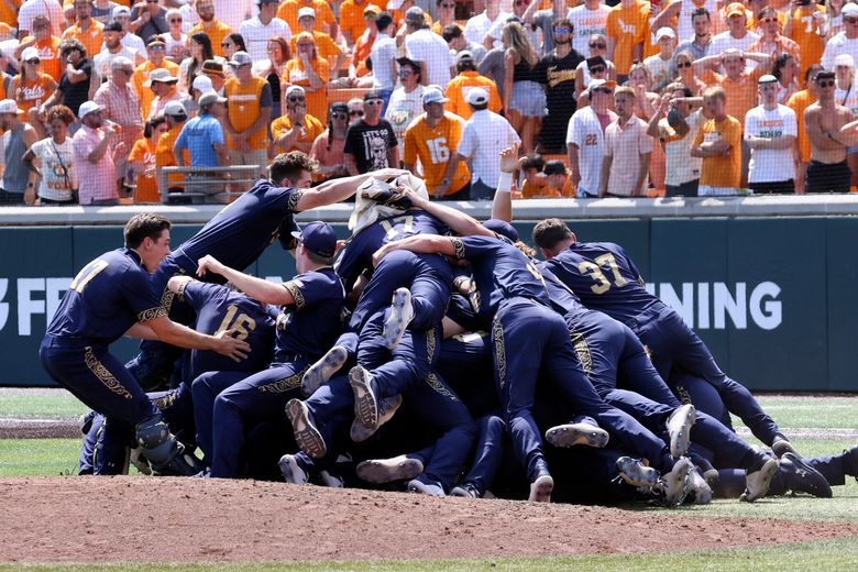 Notre Dame stuns No. 1 seed Tennessee to advance to College World
