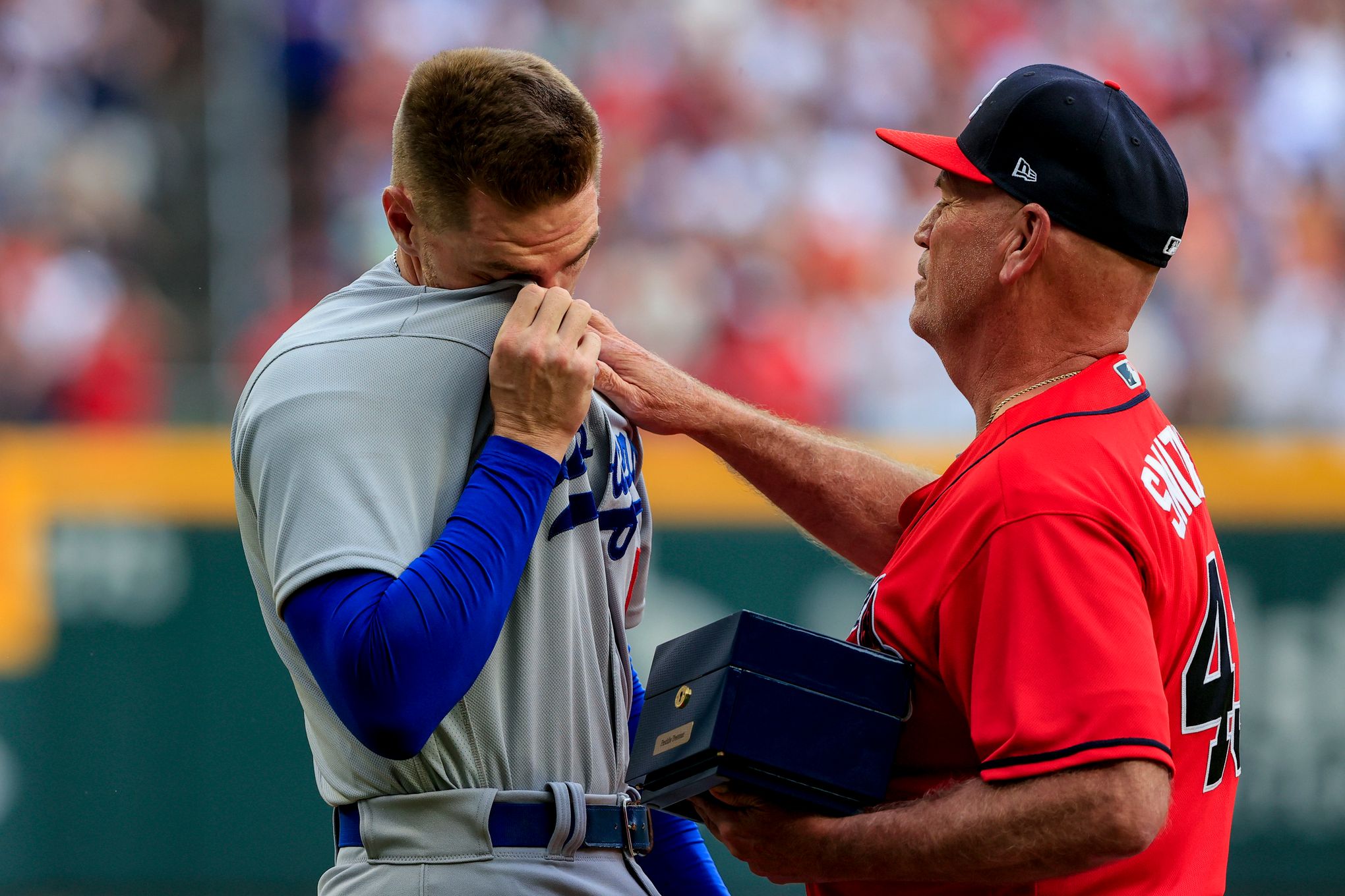 Braves News: Anderson talks Freeman's return after Braves drop