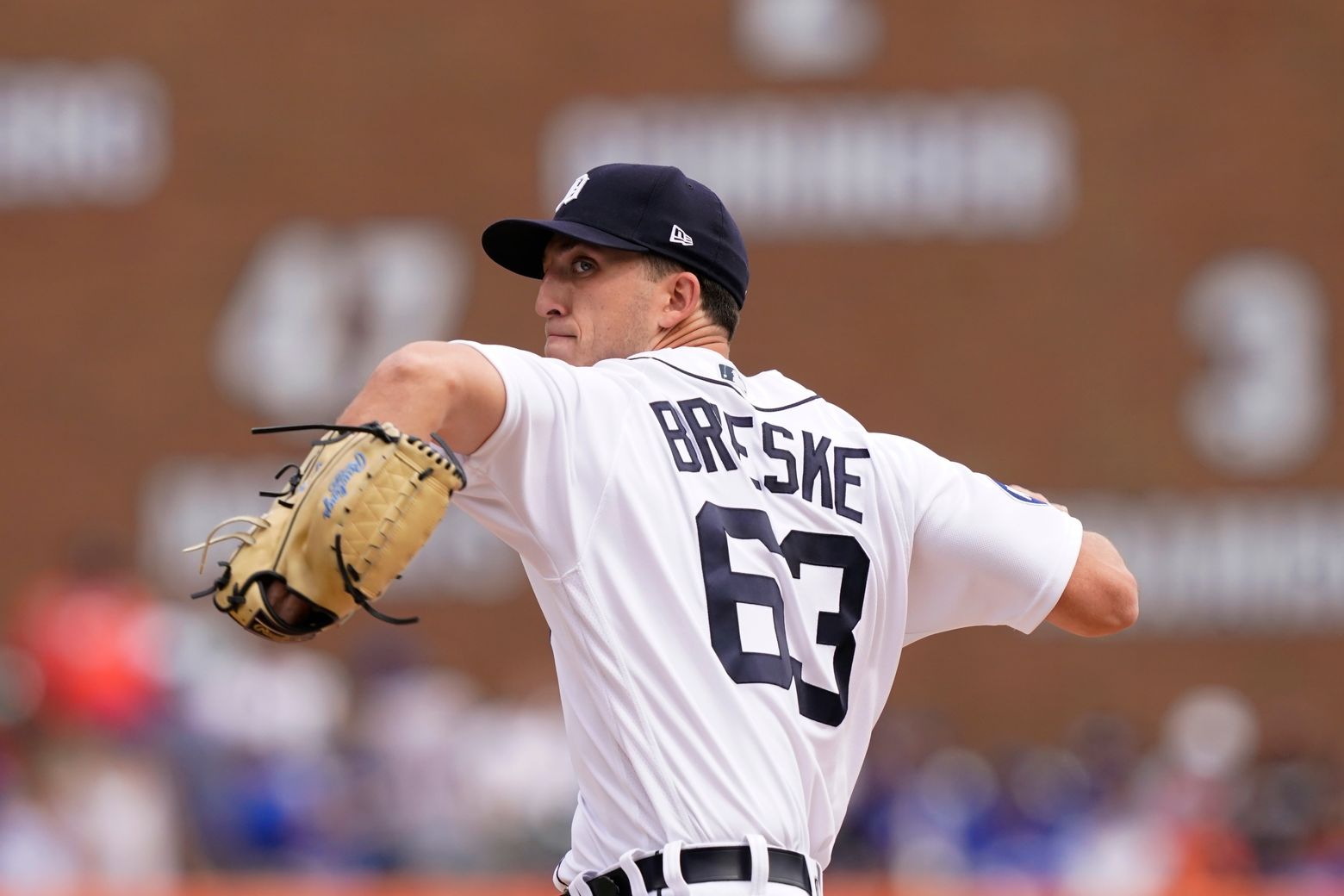 Brieske gets 1st big league win, Tigers top Blue Jays 3-1 – The