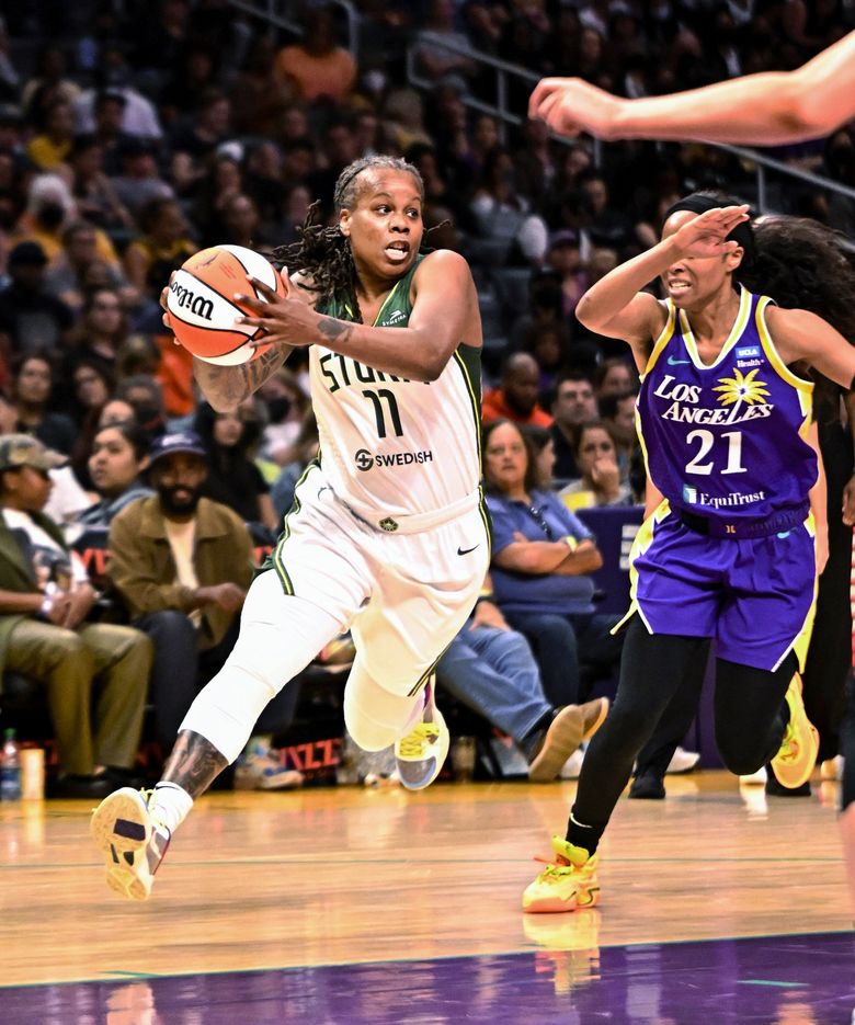 To even get consideration from free agent-to-be Jewell Loyd, Sky