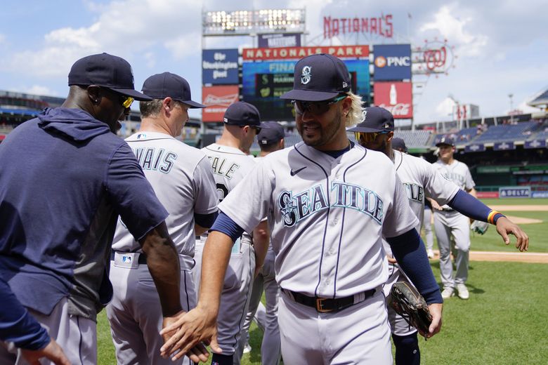 Nelson Cruz powers Mariners past Nationals, ending five-game losing streak