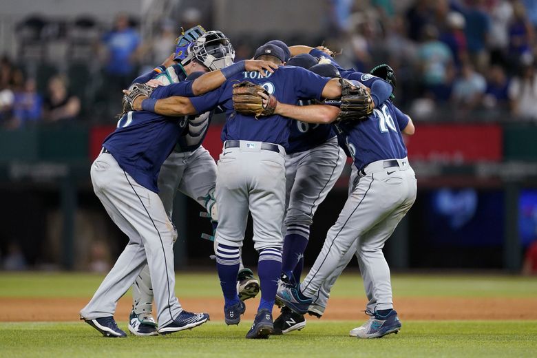 Seattle Mariners extend win streak to 14 games heading into All-Star break