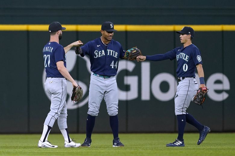 Mariners star prospect Julio Rodriguez hits three-run homer, but Seattle  falls 6-4 in first spring game