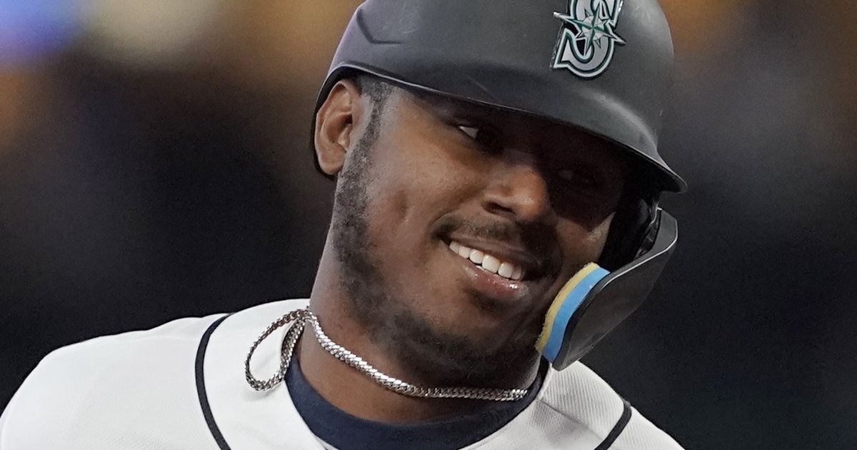 Seattle Mariners Could Place Kyle Lewis on IL With Concussion - Sports  Illustrated Seattle Mariners News, Analysis and More