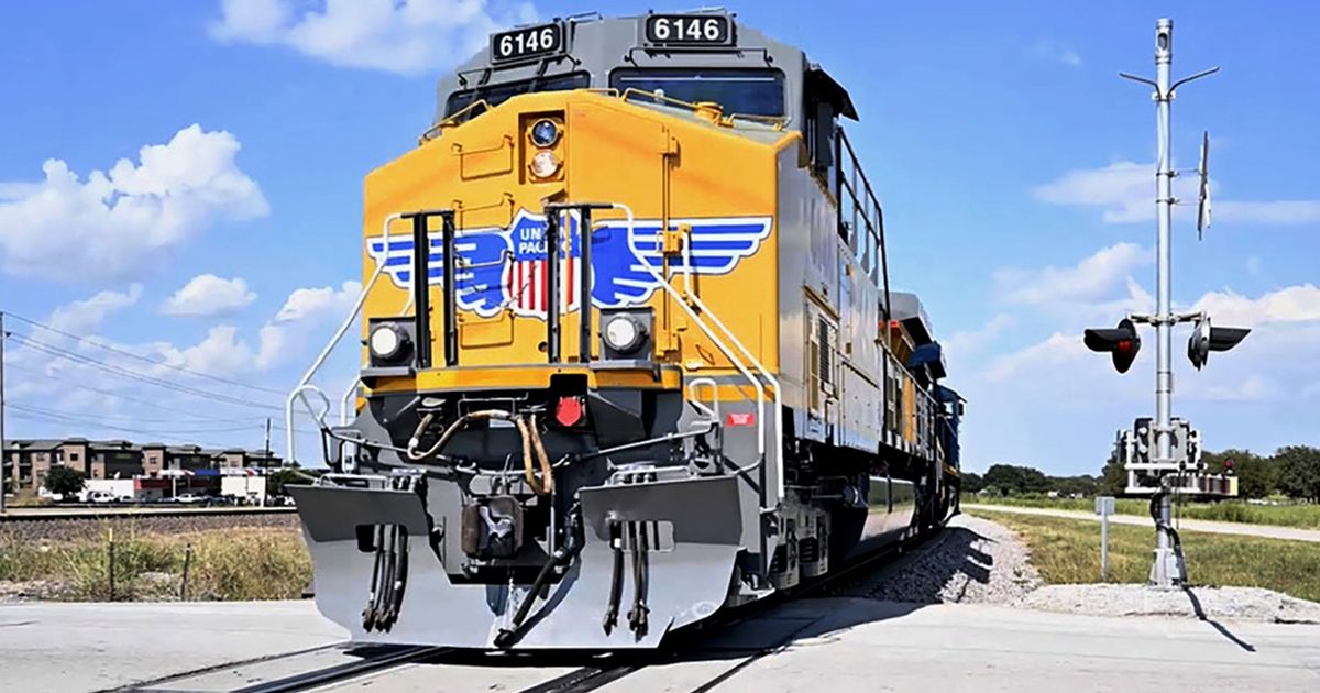 Union Pacific to spend 1B to upgrade 600 older The