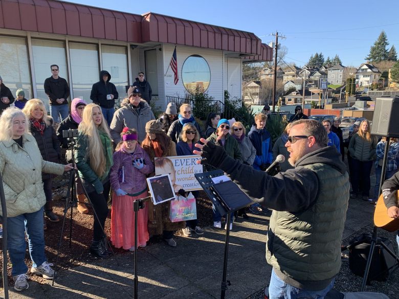 Pastor Mike Satterfield speaks to anti-abortion activists in Everett affiliated with The Church at Planned Parenthood. The group started in Spokane and spread to other locations across Washington and the country. (Courtesy of Ken Peters)
