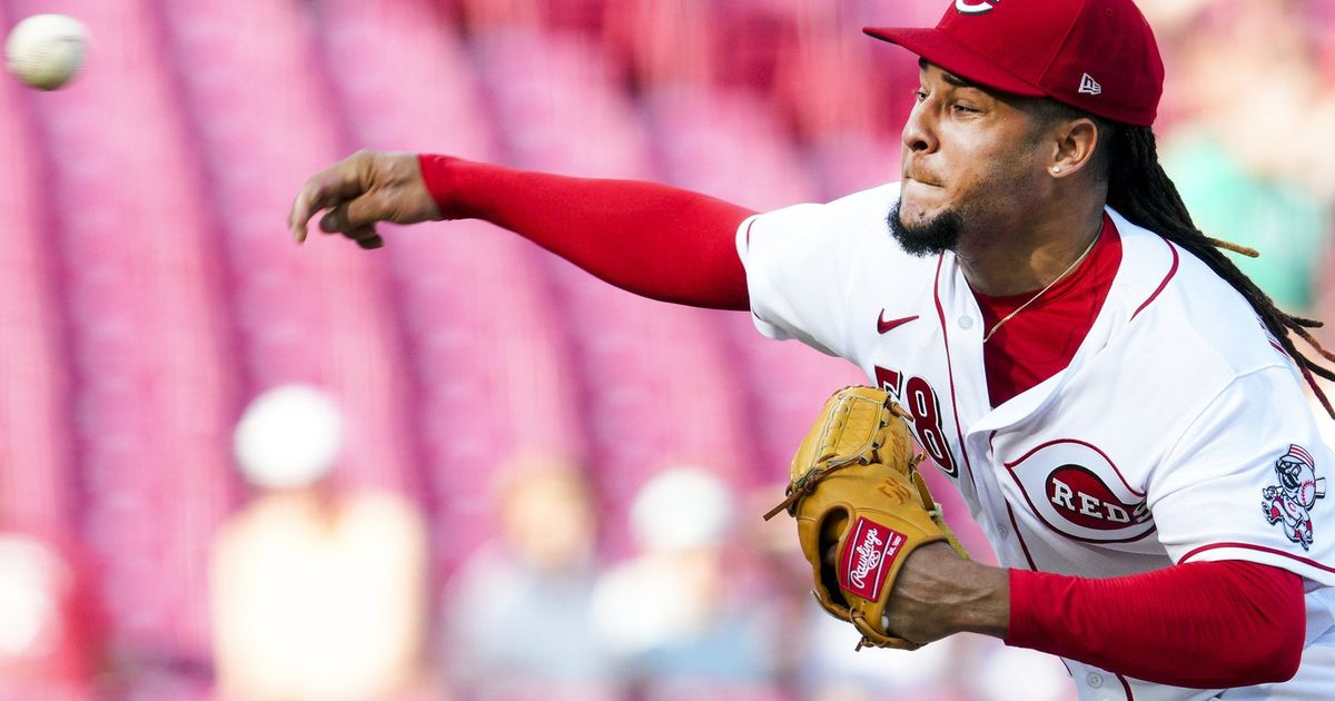 Luis Castillo trade details: Mariners acquire Reds ace for top-end  prospects