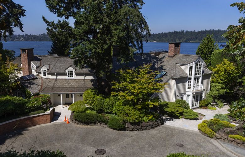 One of Paul Allen’s Mercer Island waterfront properties that have been sold, Sunday, July 31, 2022.