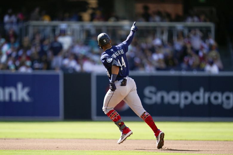 Julio Rodríguez delivers in 4-run 9th against All-Star closer