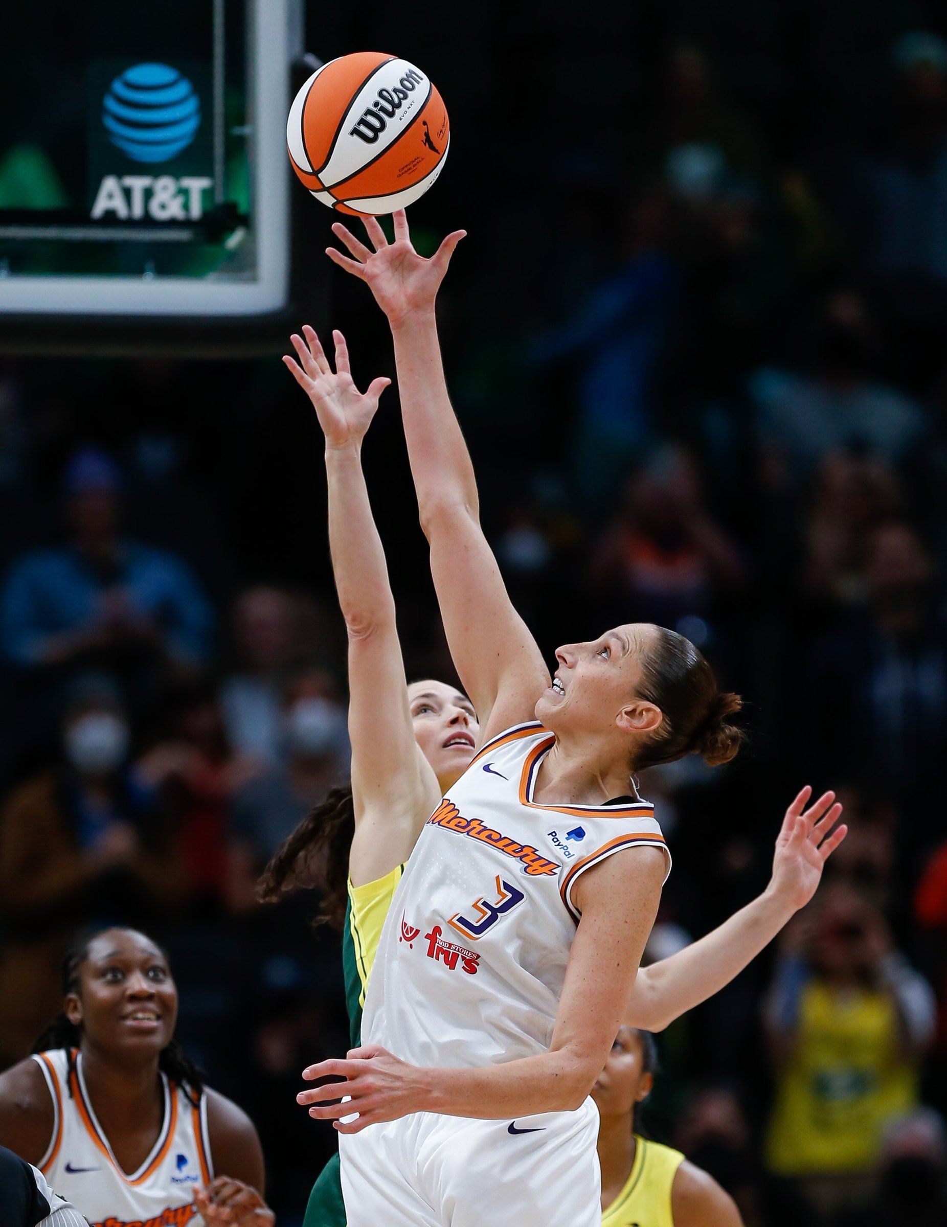 Bird, Taurasi at 'end of one journey' when legends face off for