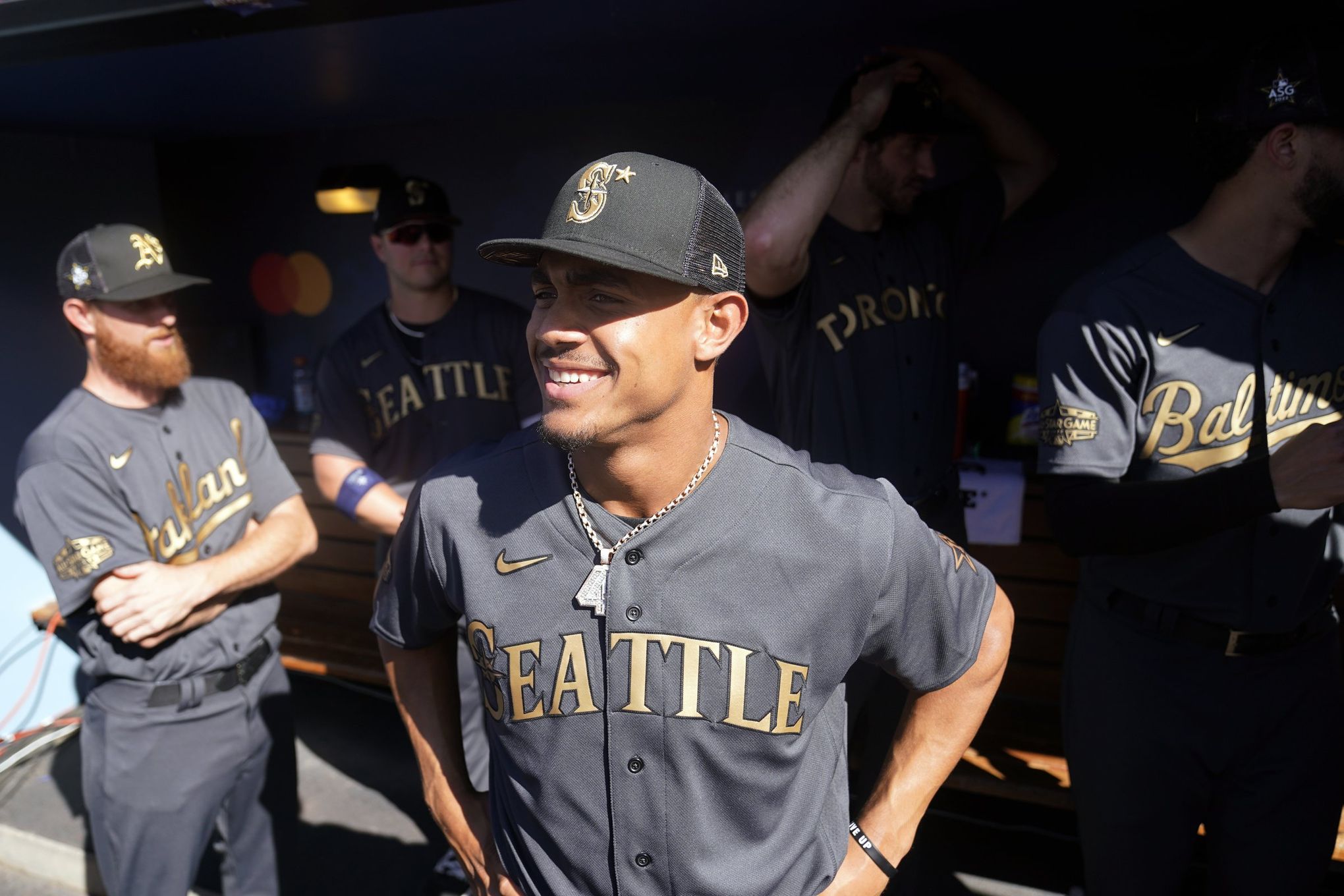 Mariners Odds & Ends: Uniform notes, Julio Rodríguez snub - Seattle Sports