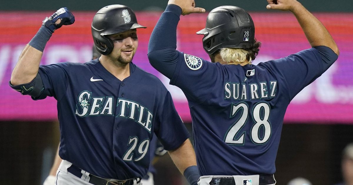 Do you guys ever lose?': Mariners' 14-game win streak captures MLB