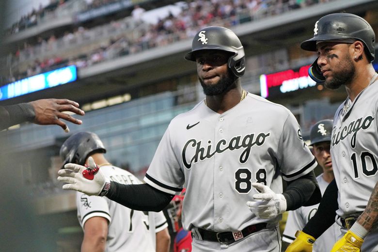 Luis Robert had a very special day in White Sox home opener