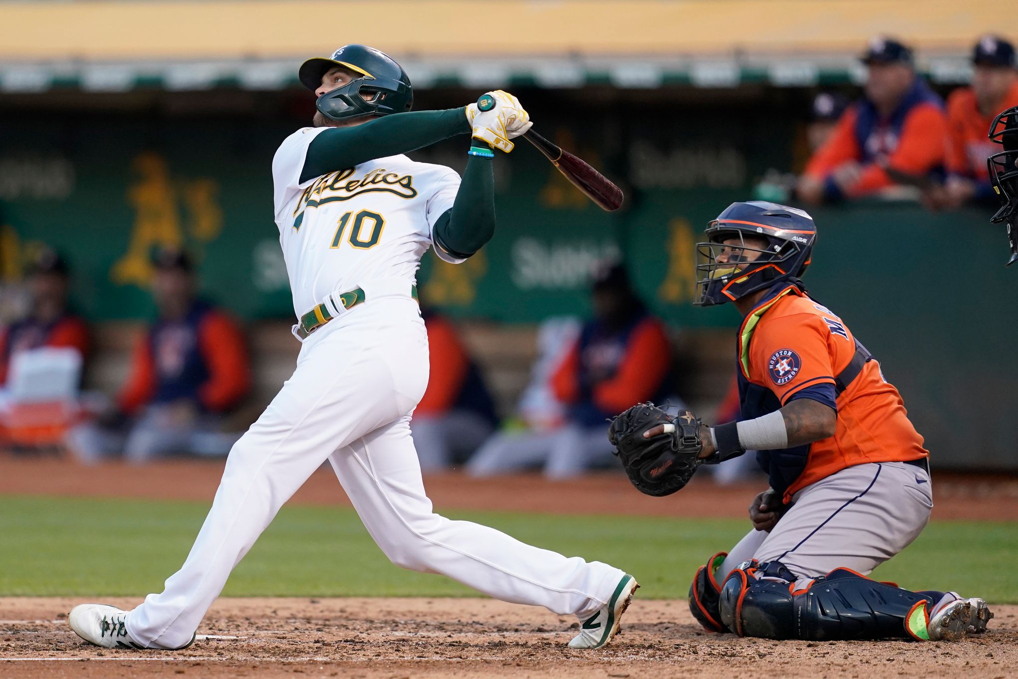 Pinder slam lifts A's, trade target Montas over Astros 5-3 - Seattle Sports