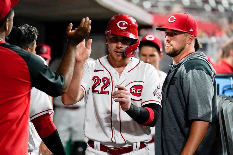 Reds beat Pirates 3-1