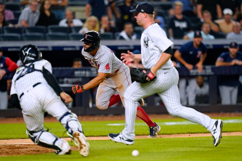 Devers breaks tie in 6-run 8th as Red Sox top Reds to avoid sweep