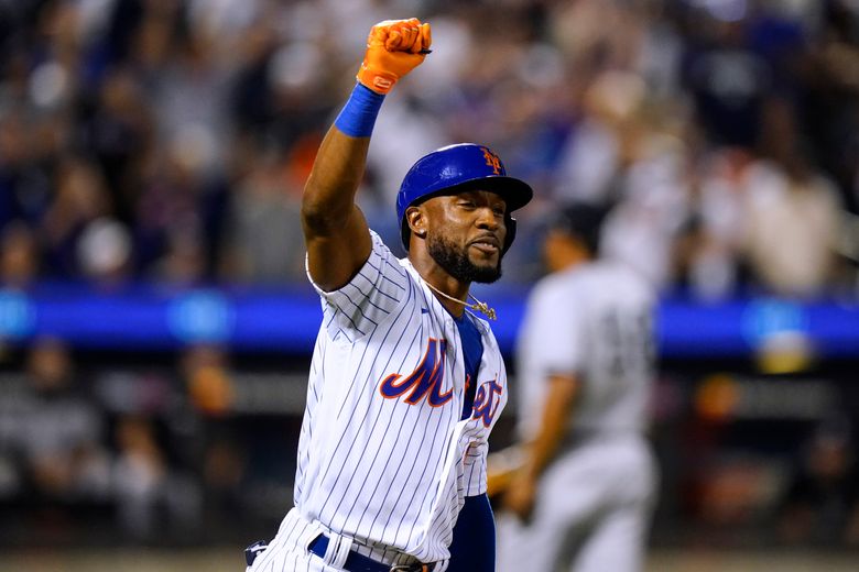 New York Yankees vs New York Mets in Subway Series at Citi Field