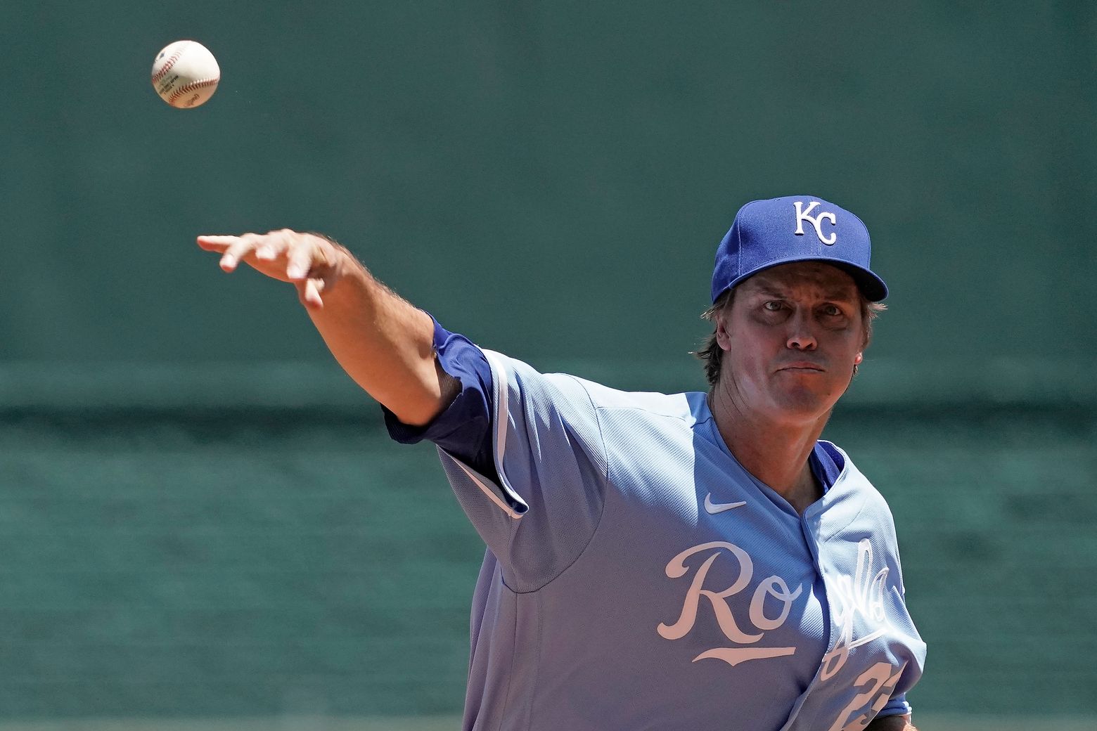 Greinke pitches Royals past Cleveland, 5-1 - The Iola Register