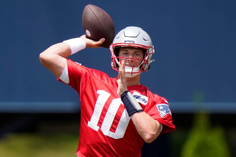 Patriots Offense Focusing on 'Building Our Own Thing' as Offseason