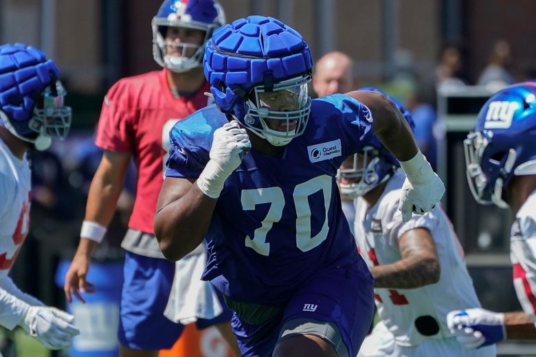 Darnay Holmes does it all on defense in big day at Giants camp