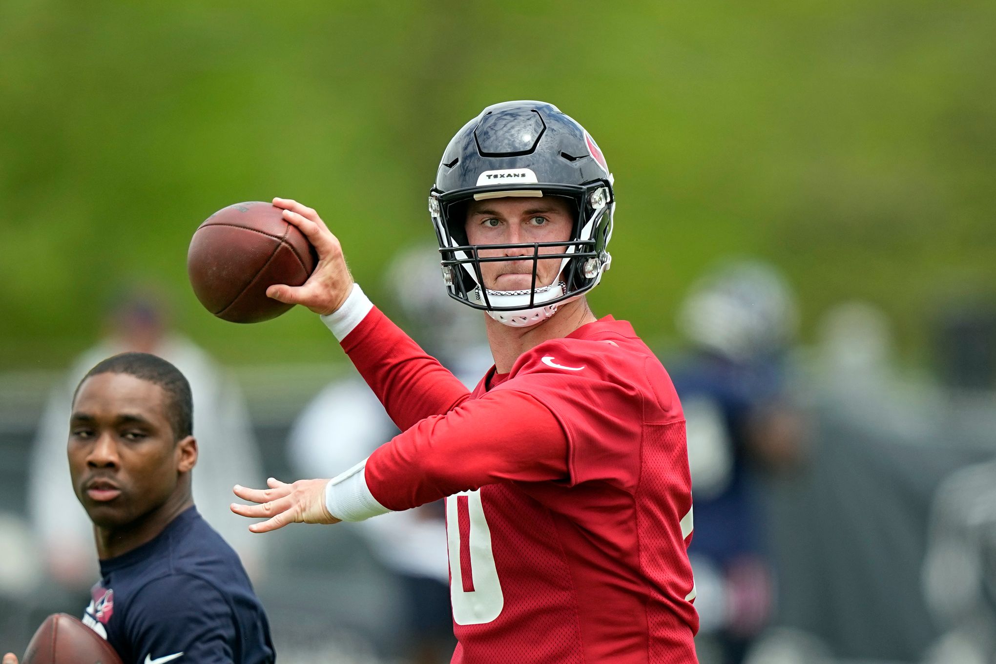 Texans look to Mills at QB after trading Watson to Browns