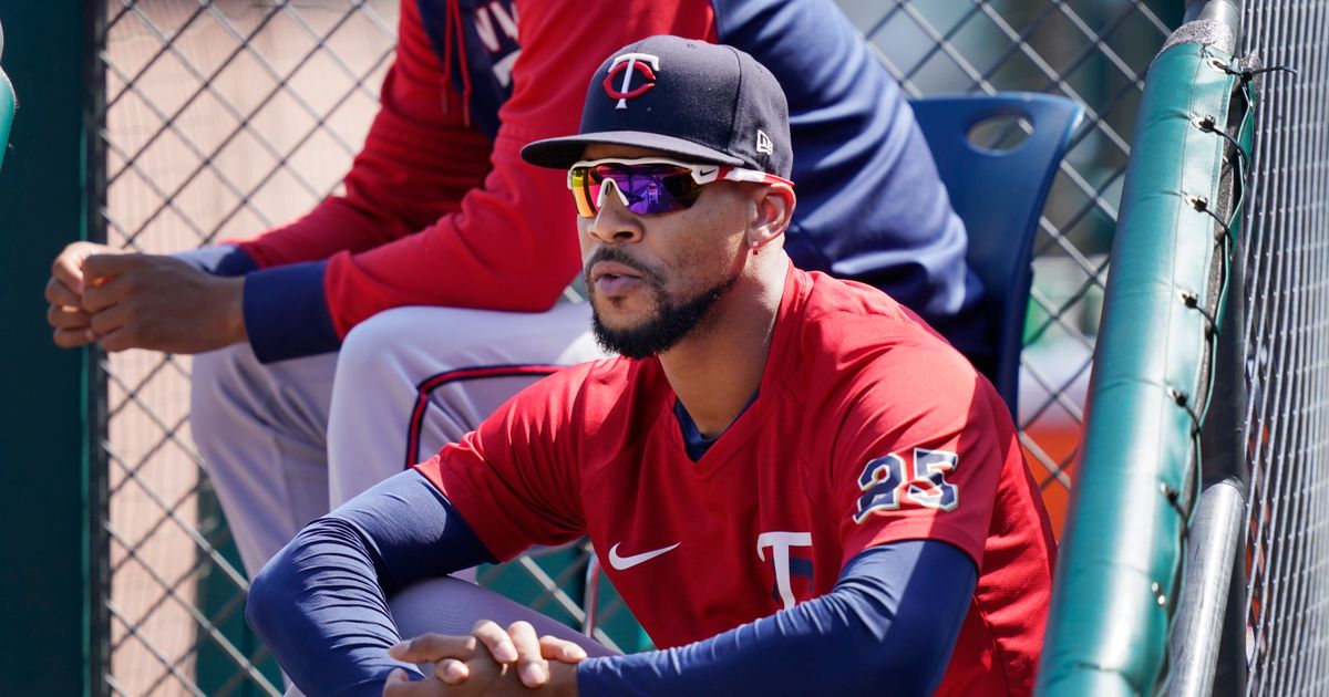 Twins' Byron Buxton leaves rehab game early, dealing with patellar