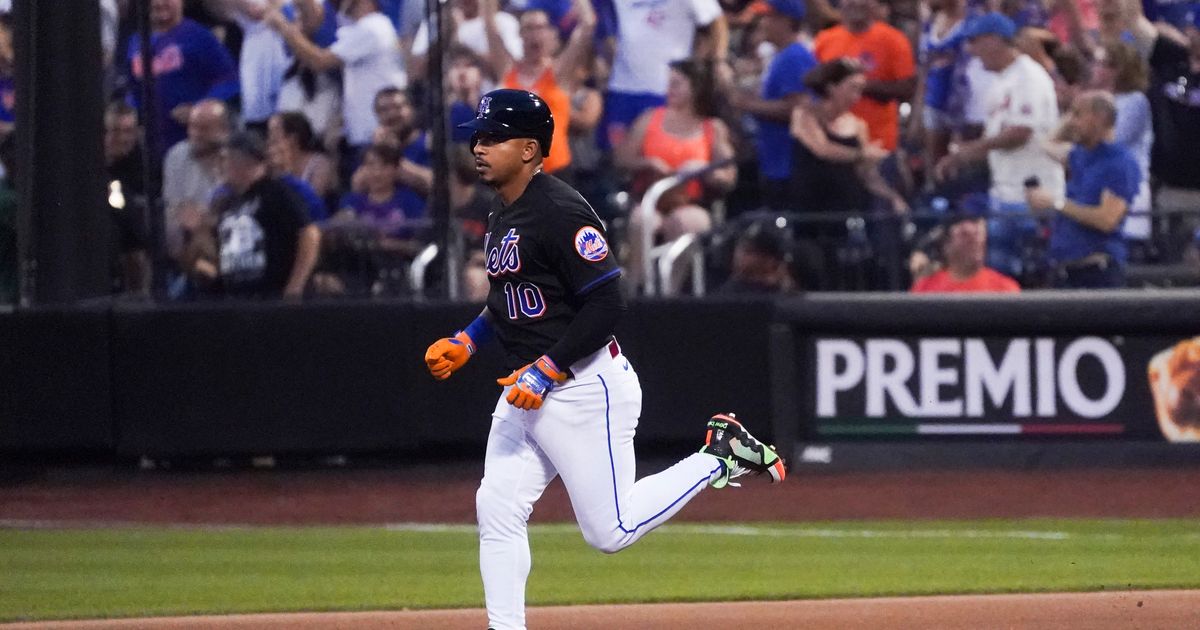 Mets' Eduardo Escobar Hits First Inning HR After Promising Young