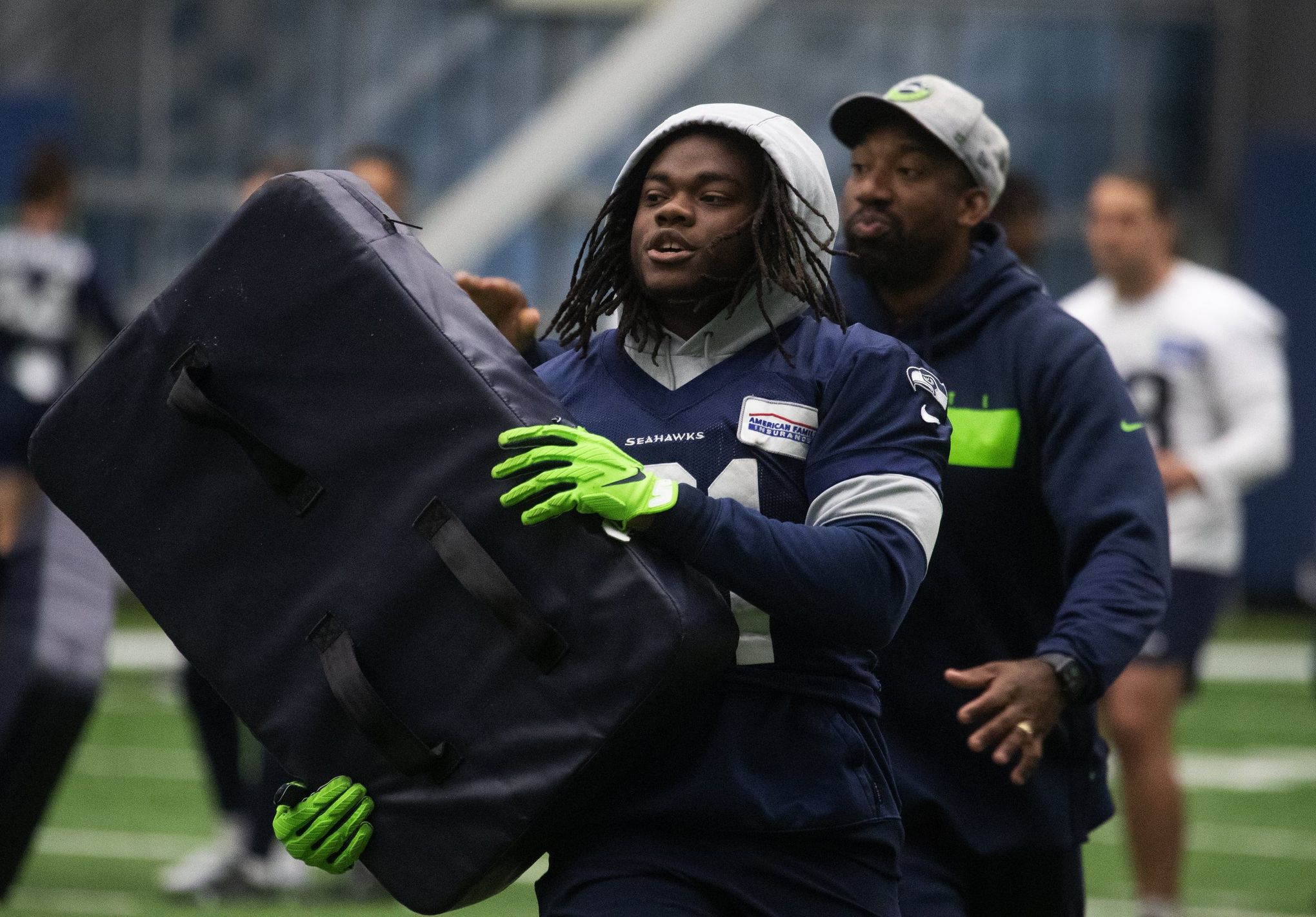 Tempers flare between offense and defense during Seahawks training camp